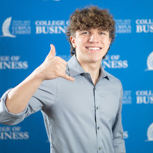 Meet your Posher, Chase